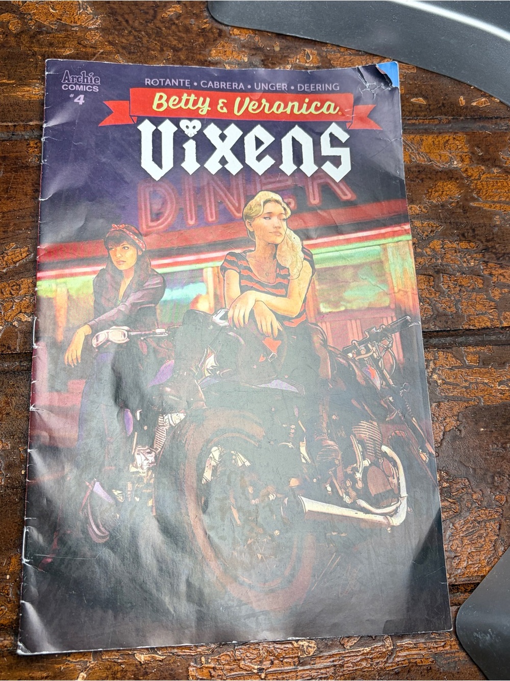 Archie Comics Betty & Veronica Vixens #4 - Color Comic Book